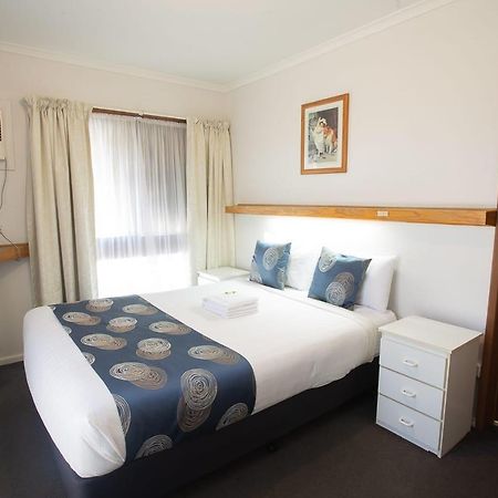 Majestic Motel Horsham Buitenkant foto