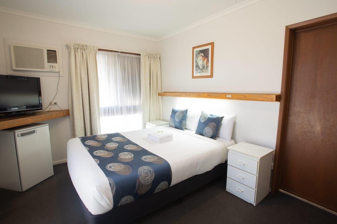 Majestic Motel Horsham Buitenkant foto