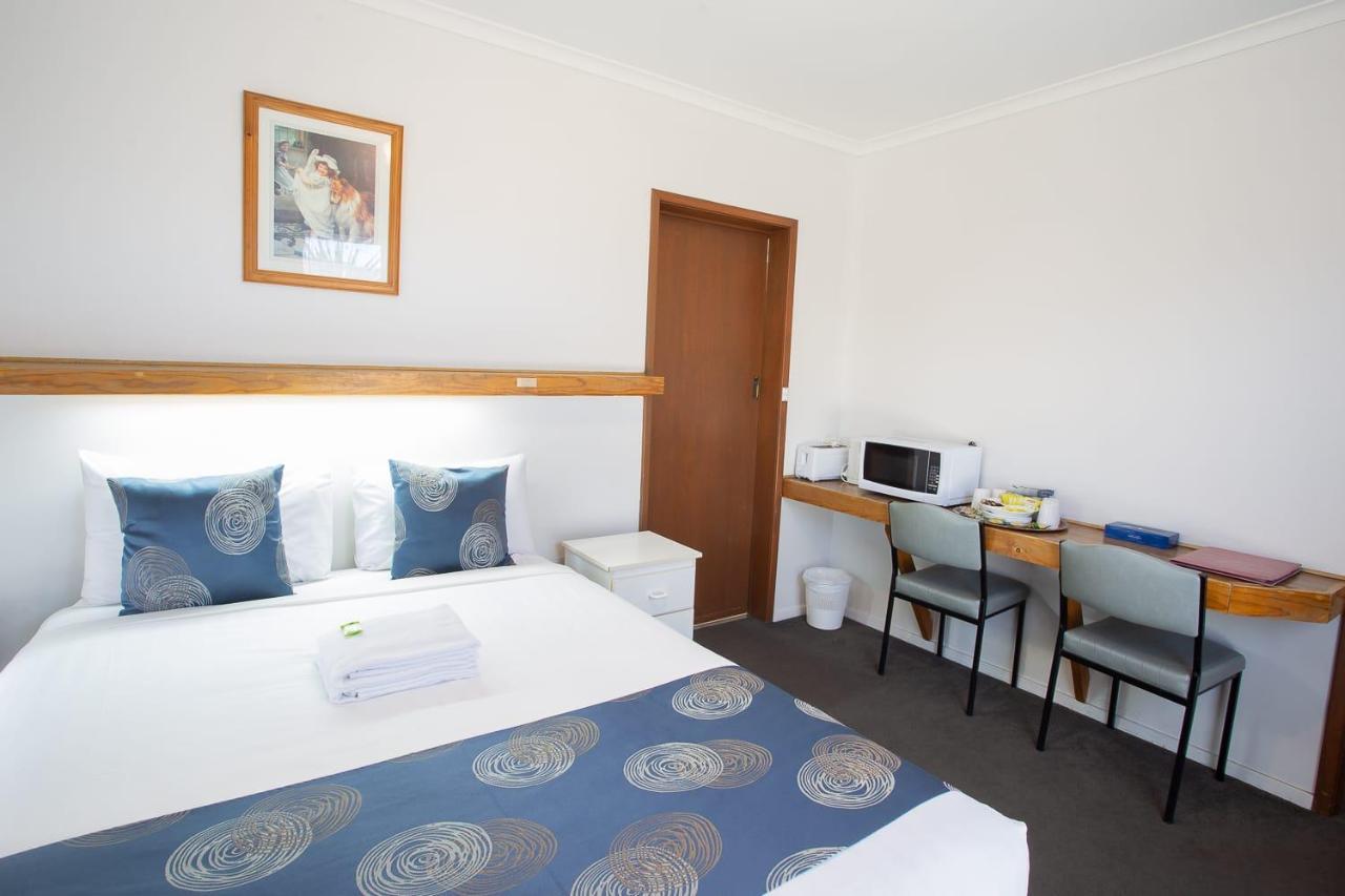 Majestic Motel Horsham Buitenkant foto