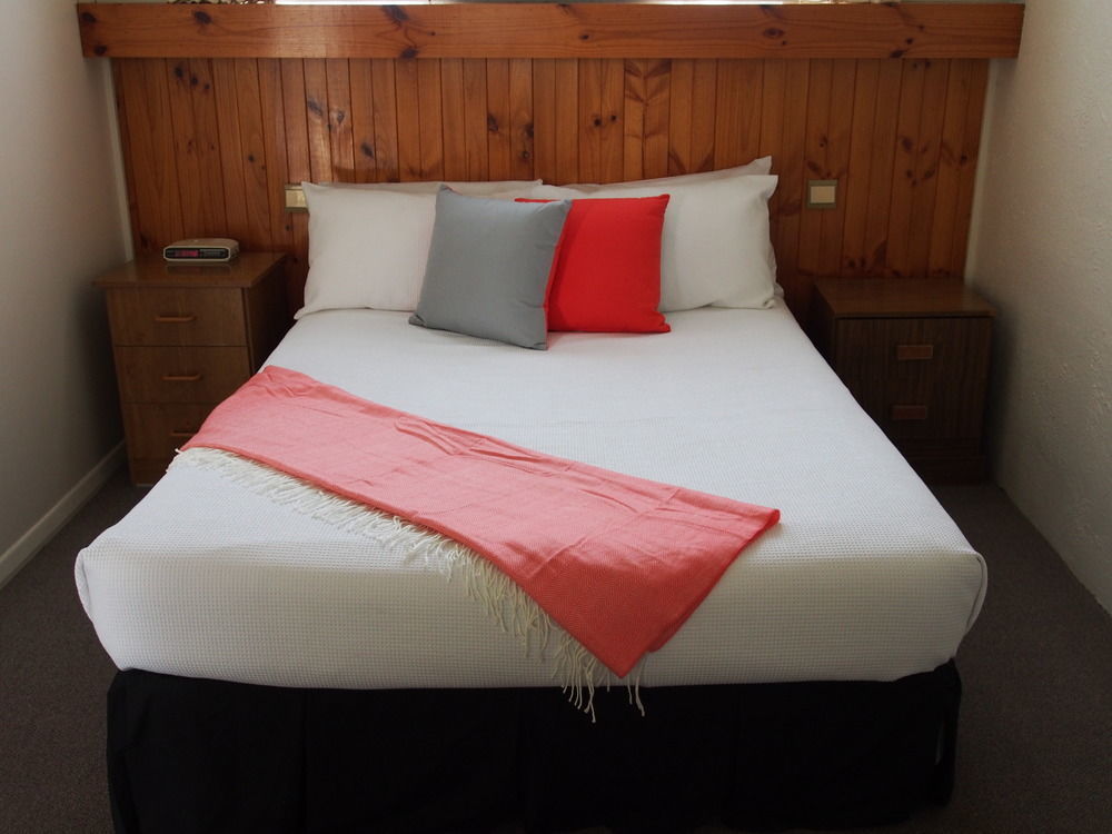 Majestic Motel Horsham Buitenkant foto