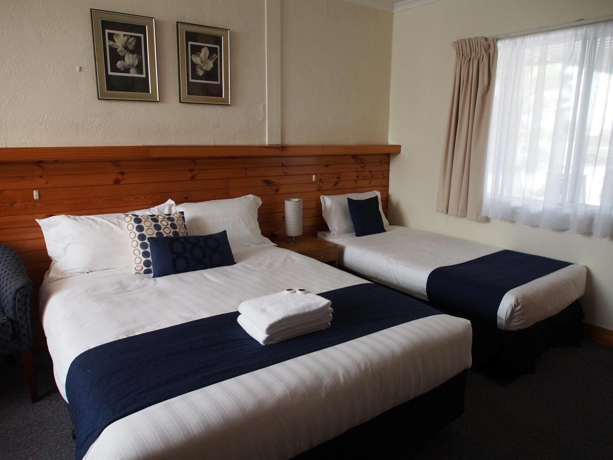 Majestic Motel Horsham Buitenkant foto