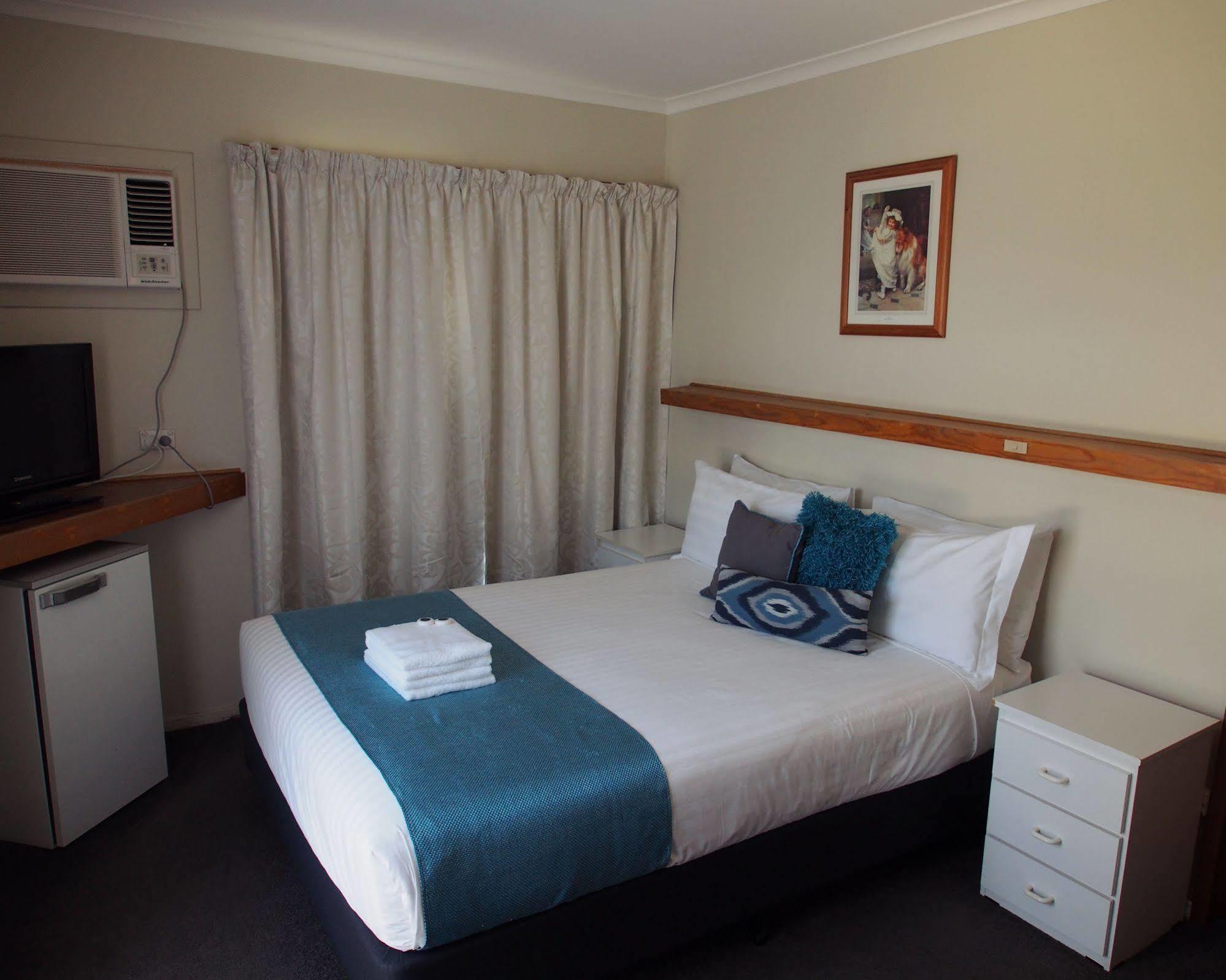 Majestic Motel Horsham Buitenkant foto
