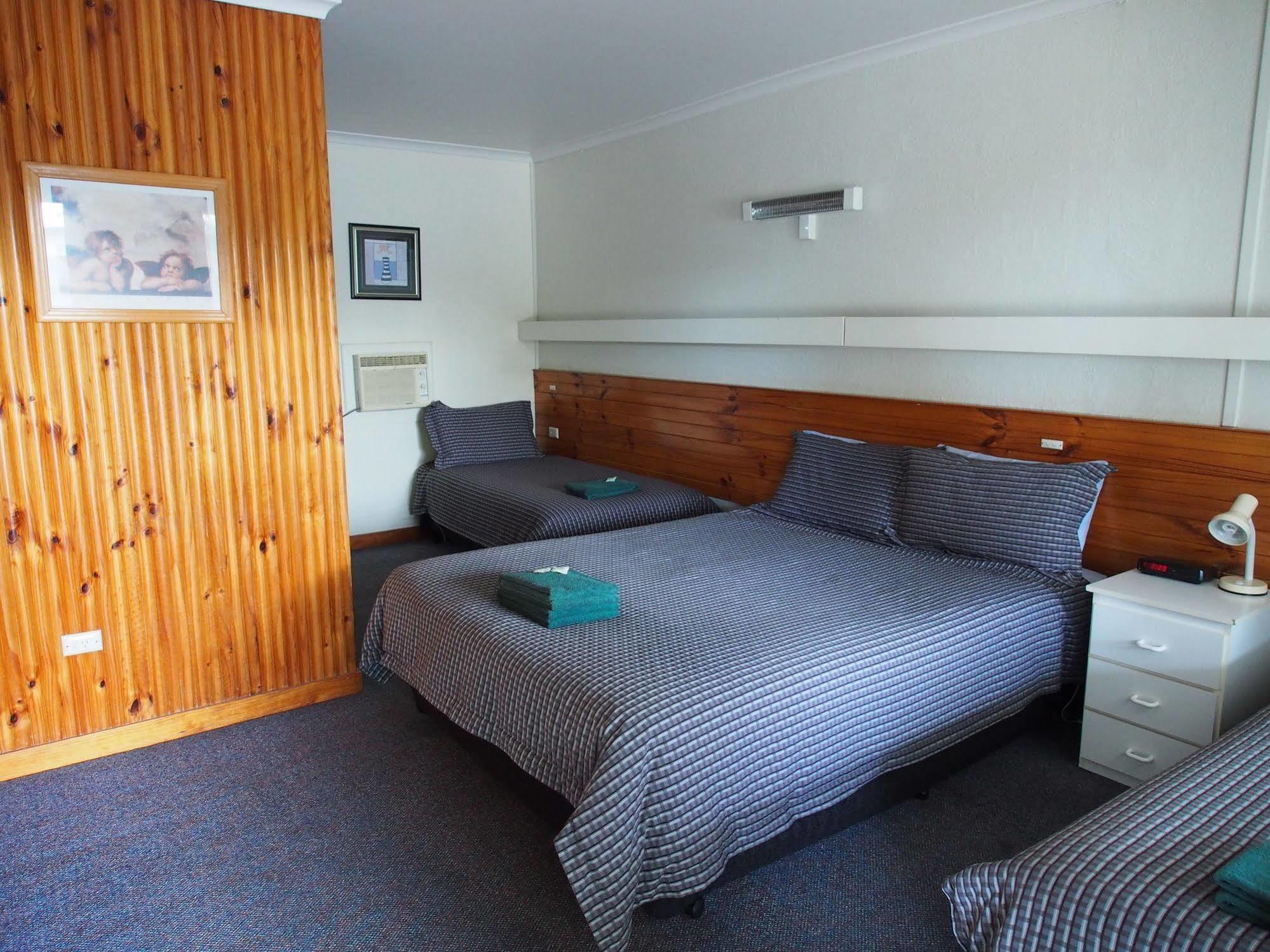 Majestic Motel Horsham Buitenkant foto