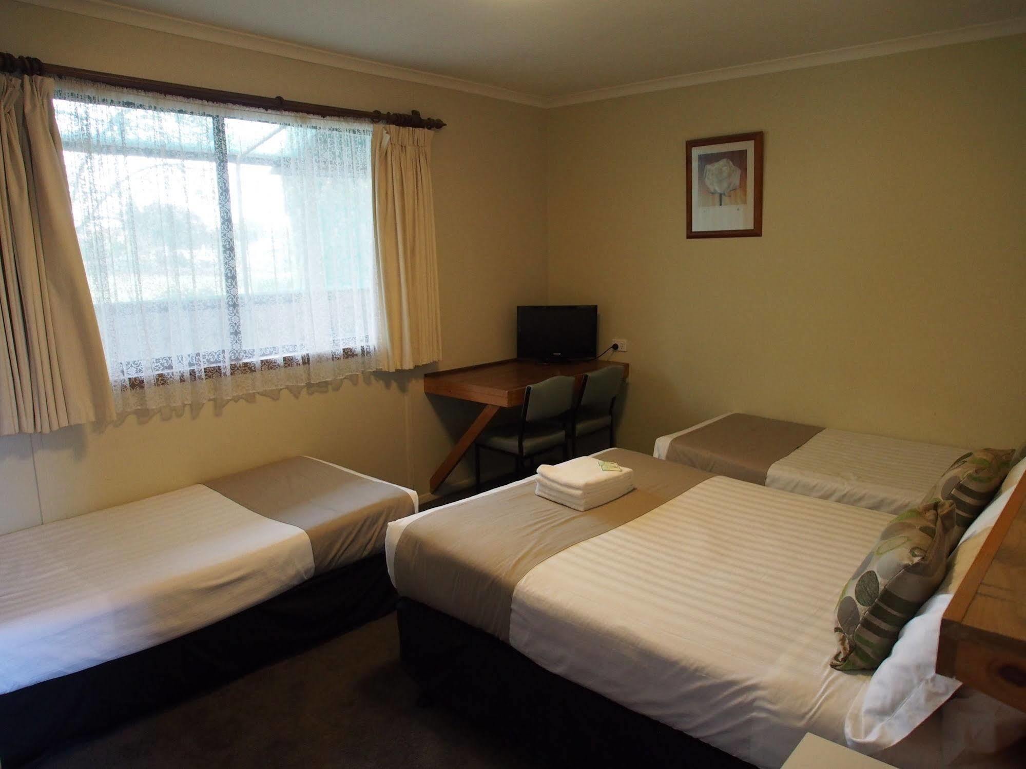 Majestic Motel Horsham Buitenkant foto